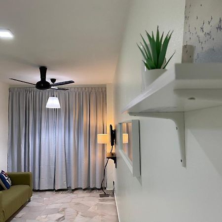 2 Bedroom Port Dickson Seaview Exterior photo